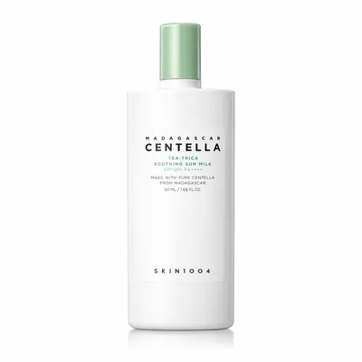 Слънцезащитен флуид за мазна, проблемна и чувствителна кожа с SPF 50+ PA++++, Tea Tree и Centella Asiatica SKIN1004 Madagascar Centella Tea-Trica Soothing Sun Milk 50 ml