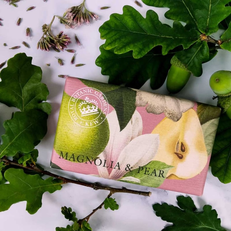 The English Soap Company Magnolia and Pear Soap 240g — 3
