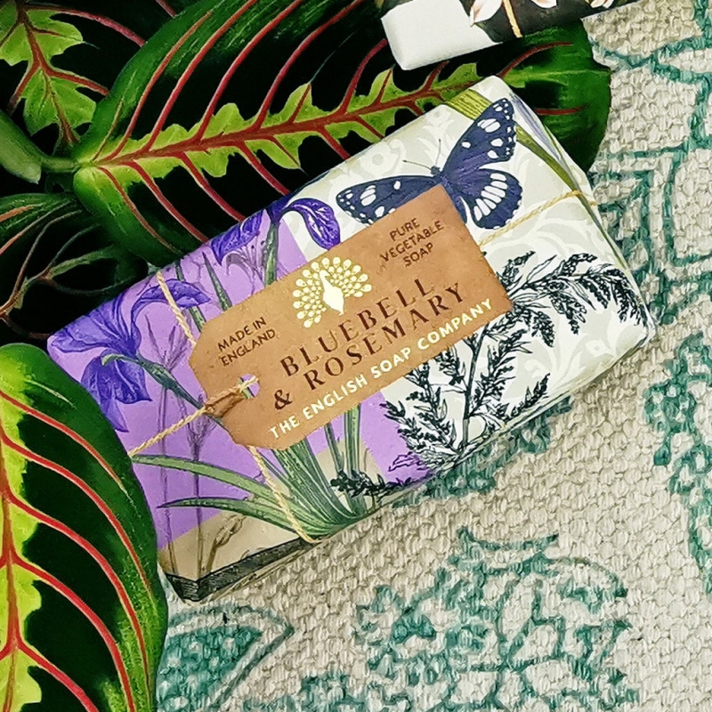Луксозен сапун със Зюмбюл и Розмарин The English Soap Company Anniversary Bluebell and Rosemary Soap 190g — 2