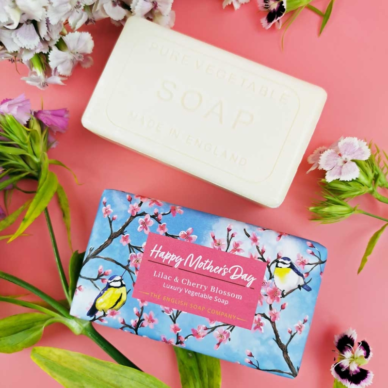 Сапун за повод "Ден на майката" с Люляк и Черешов цвят The English Soap Company Happy Mother's Day Lilac & Cherry Blossom Luxury Vegetable Soap 190g — 3