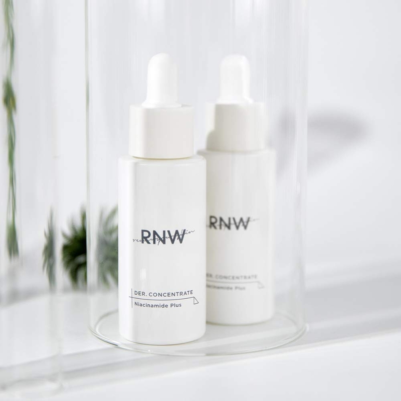 Изсветляващ серум с ниацинамид RNW Der. Concentrate Niacinamide Plus 30ml — 2