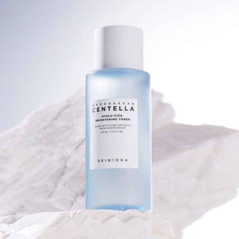 Тонер с центела азиатика и хиалуронова киселина Skin1004 Madagascar Centella Hyalu-Cica Brightening Toner 210ml — 2