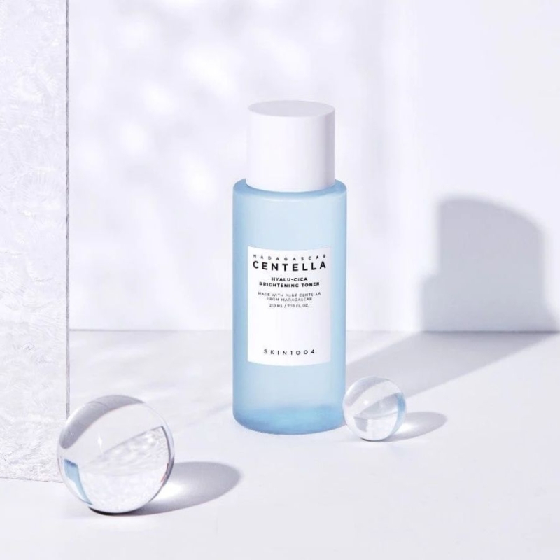 Тонер с центела азиатика и хиалуронова киселина Skin1004 Madagascar Centella Hyalu-Cica Brightening Toner 210ml — 4