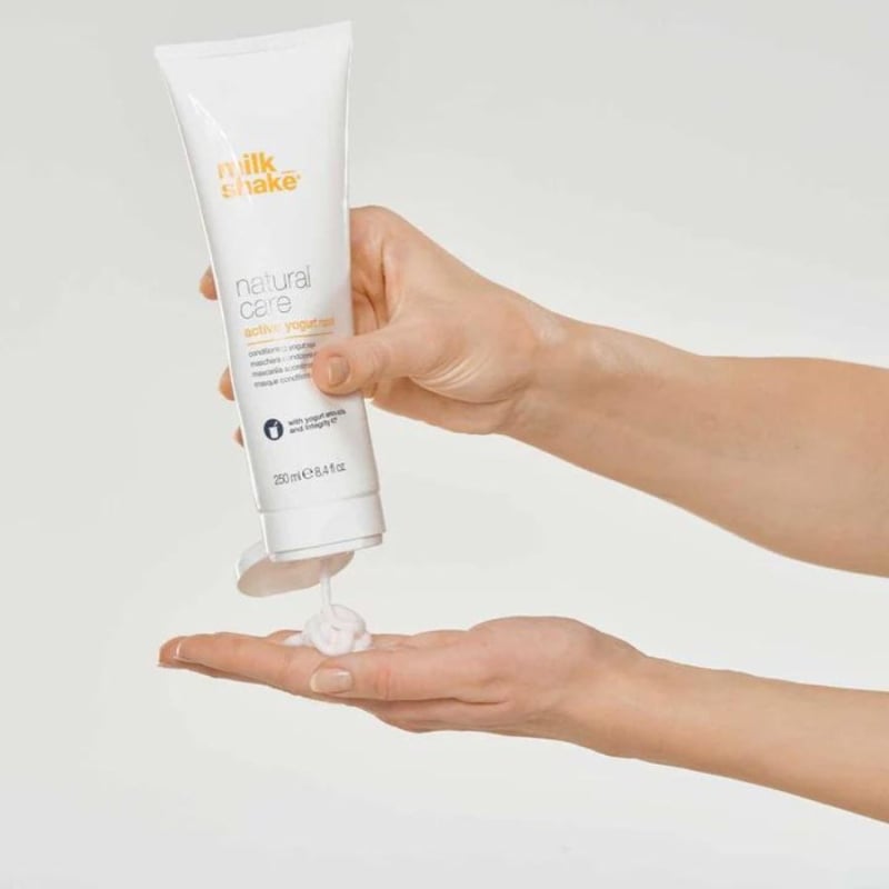 Подхранваща маска за коса с йогурт и млечни протеини Milkshake Active Yogurt Mask 200ml — 2