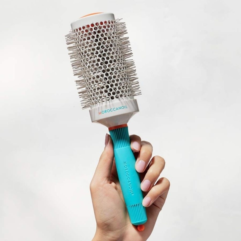 Кръгла керамична четка с йони 55mm Moroccanoil Round Ceramic 55mm Round Brush — 2