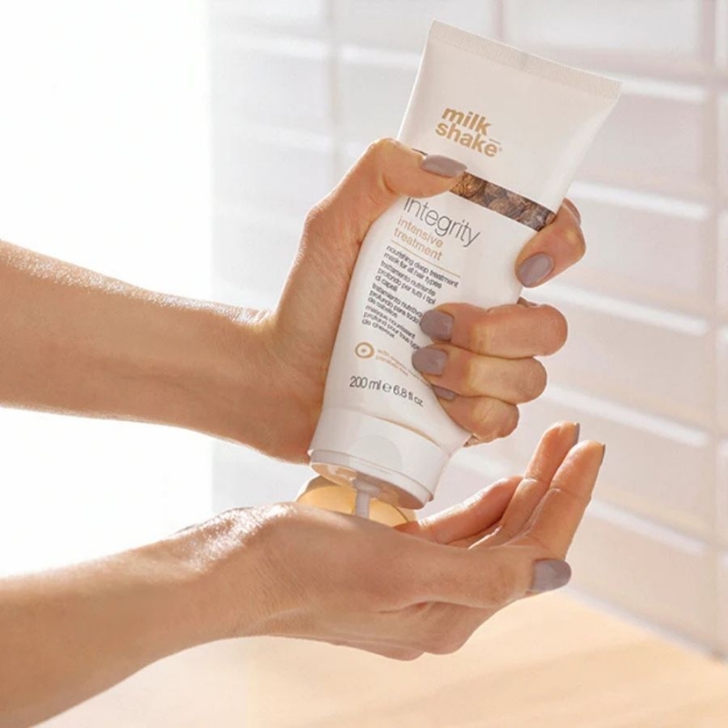 Интензивно възстановяваща и подхранваща маска за изтощена коса Milkshake Integrity Intensive Treatment 200ml — 5