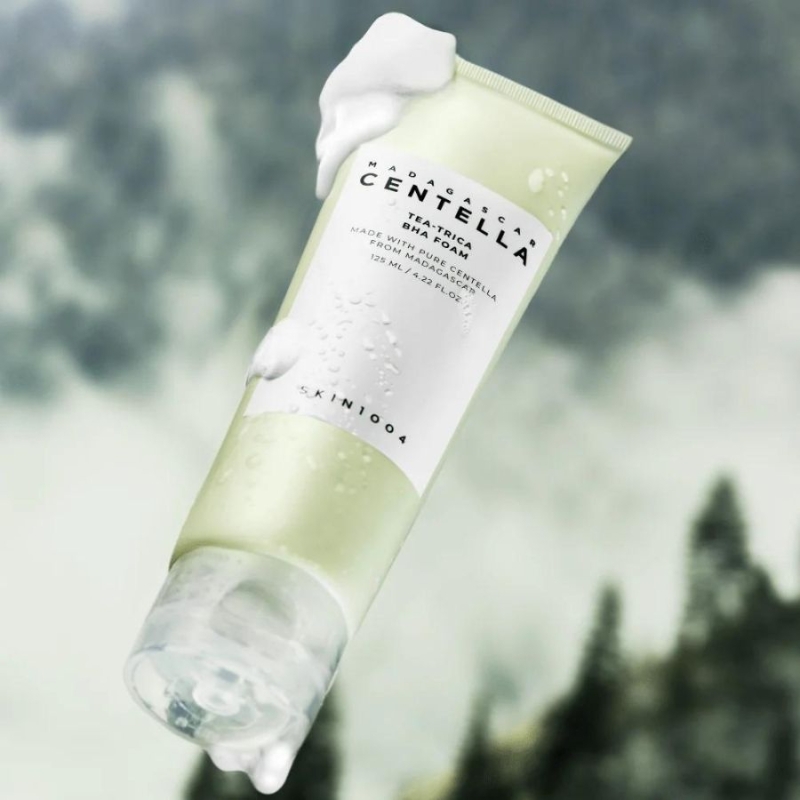 Почистваща пяна с BHA и чаено дърво за акне SKIN1004 Tea-Trica BHA Foam 125 ml — 2
