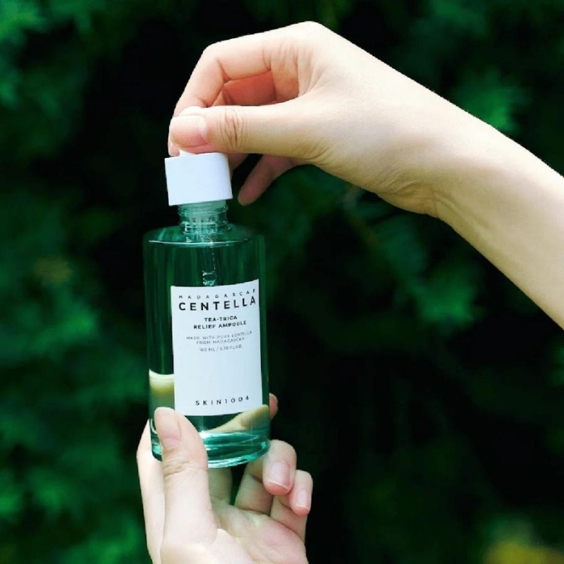 Успокояваща ампула с чаено дърво и центела за акнеична кожа SKIN1004 Tea-Trica Relief Ampoule 50 ml — 2