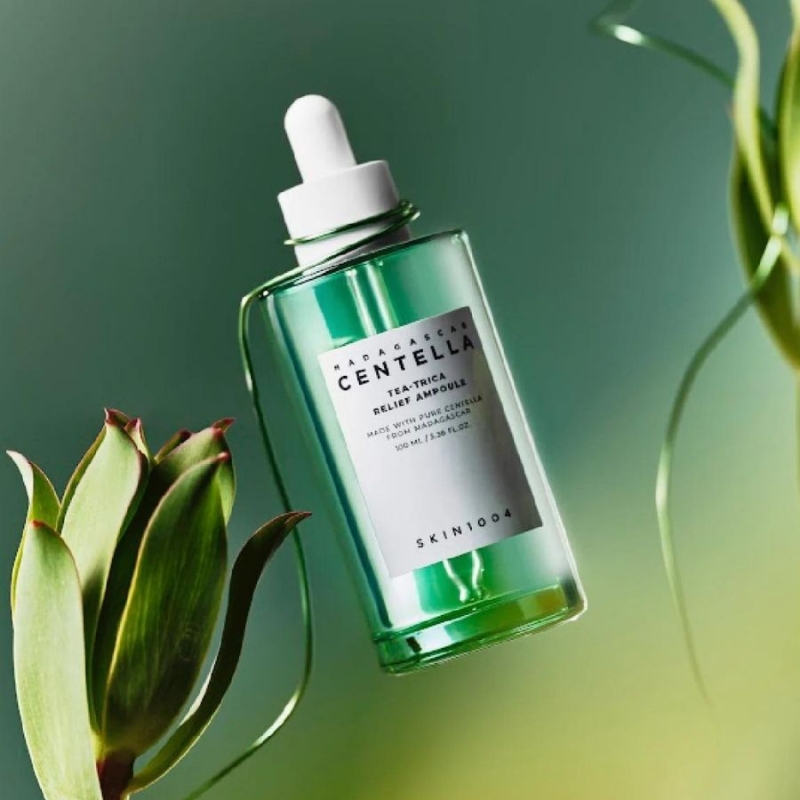 Успокояваща ампула с чаено дърво и центела за акнеична кожа SKIN1004 Tea-Trica Relief Ampoule 50 ml — 4