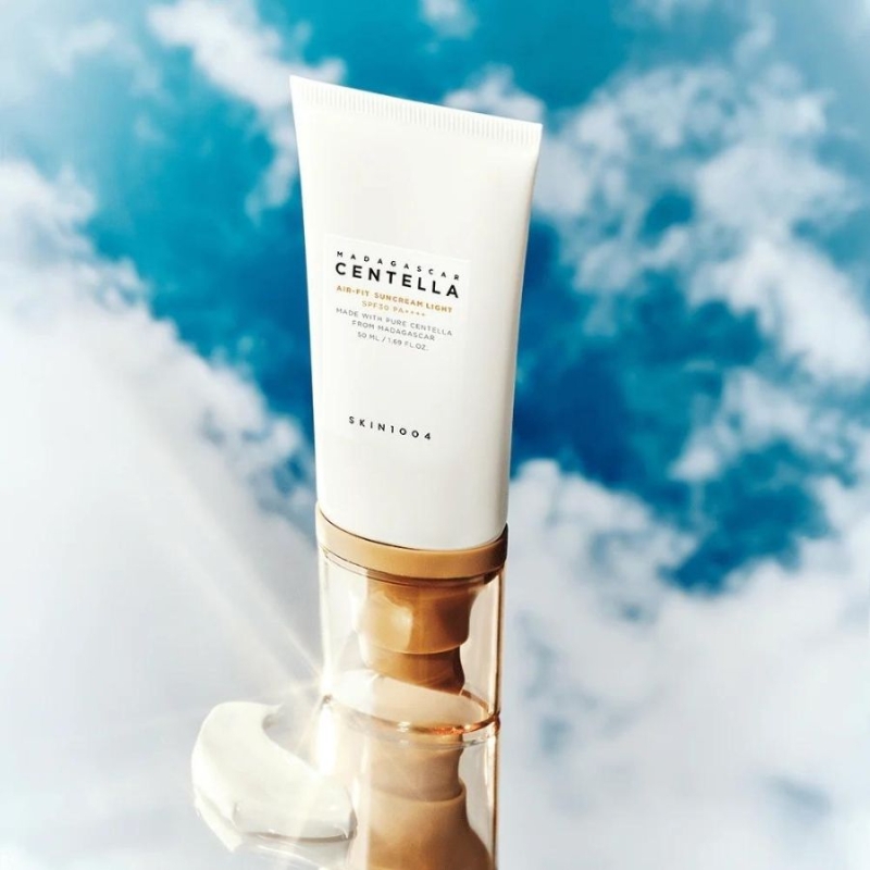 Лек слънцезащитен крем SKIN1004 Centella Air-Fit Suncream Light SPF30 PA++++ 50 ml — 3
