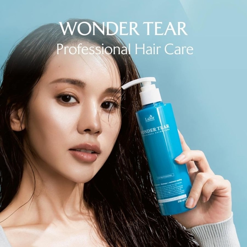 Интензивна овлажняваща маска за коса с хидролизиран кератин и пептиди Lador Wonder Tear Miracle Moisturizing Hair Mask 250 ml — 2