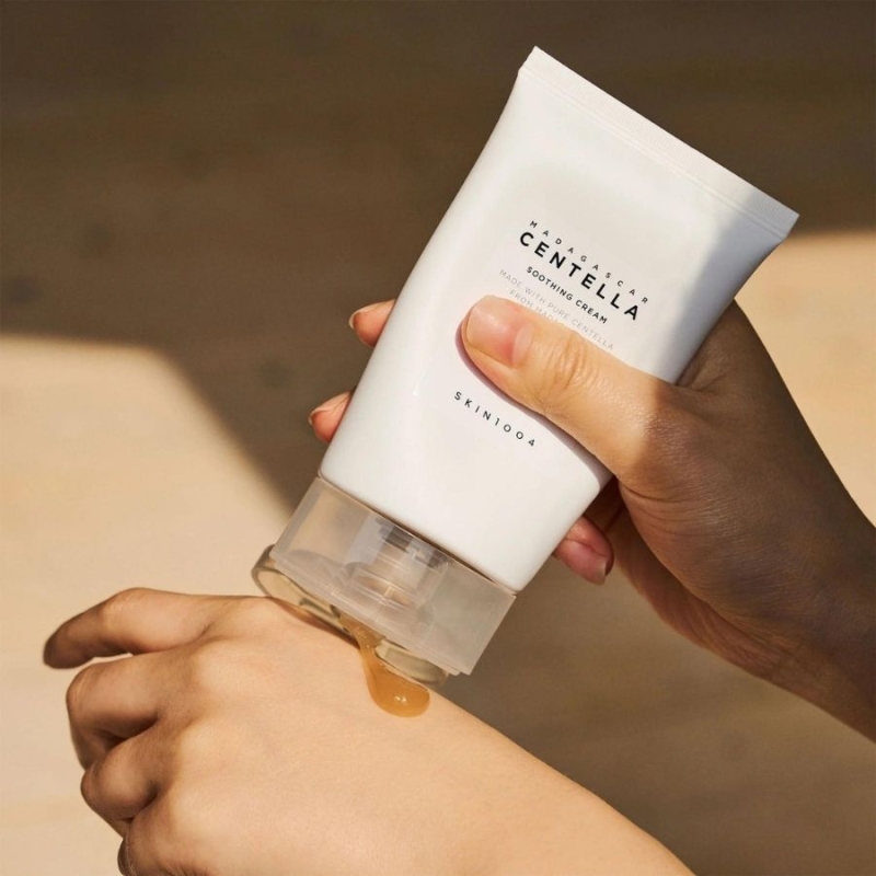 Успокояващ крем-гел за лице с Centella Asiatica, серамиди и трегалоза SKIN1004 Madagascar Centella Soothing Cream 75 ml — 3