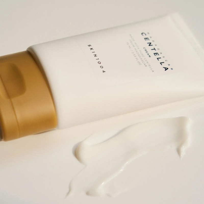 Хидратиращ крем за лице с Centella Asiatica, ниацинамид и сквалан SKIN1004 Madagascar Centella Cream 75 ml — 2