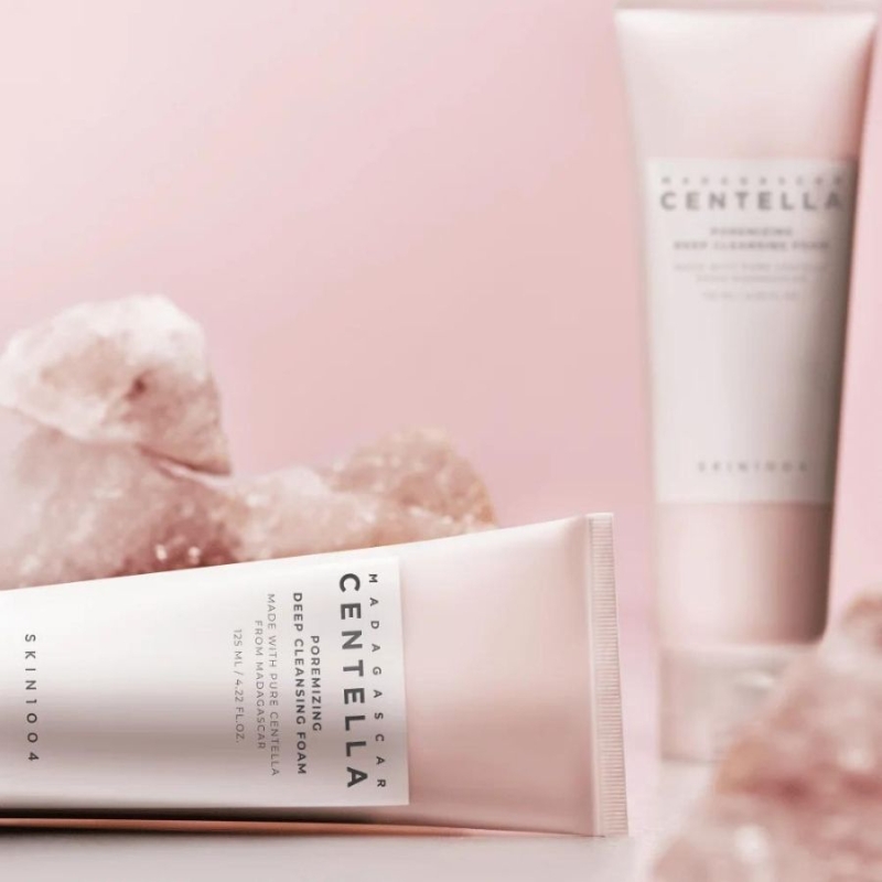 Почистваща пяна за лице с Centella Asiatica, розова хималайска сол и папая SKIN1004 Madagascar Centella Poremizing Deep Cleansing Foam 125 ml — 3