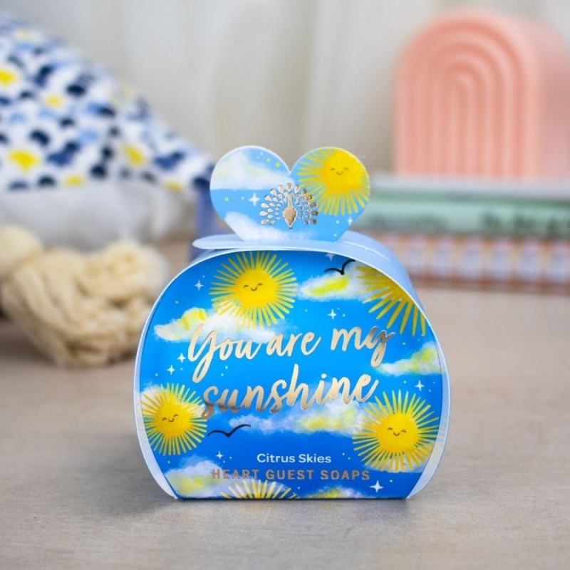 Мини сапуни The English Soap Company You Are My Sunshine Heart Guest Soaps 3 x 20 g — 2